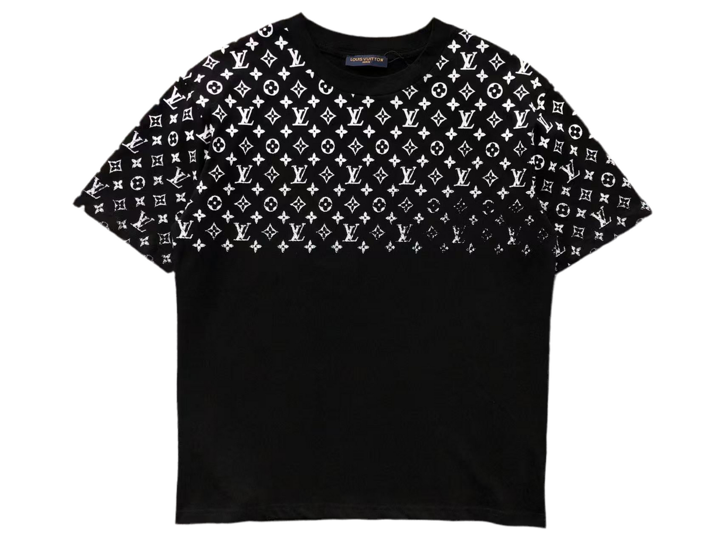 L⭐️ Black/White T Shirt