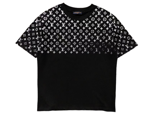 L⭐️ Black/White T Shirt