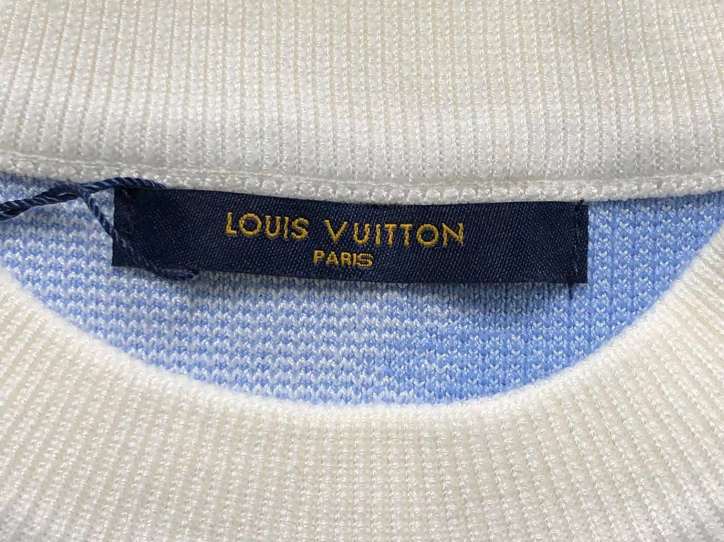 L⭐ Sweater